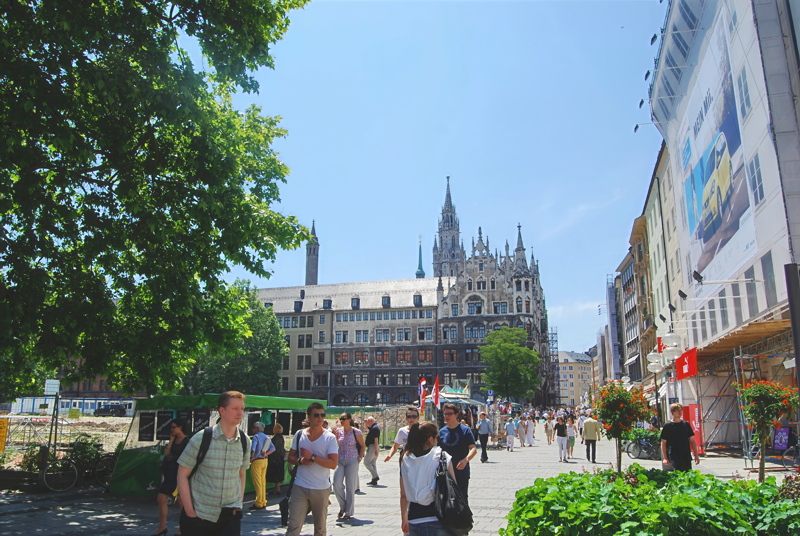 Marienplatz and the New Town Hall (Neues Rathaus) in Munich